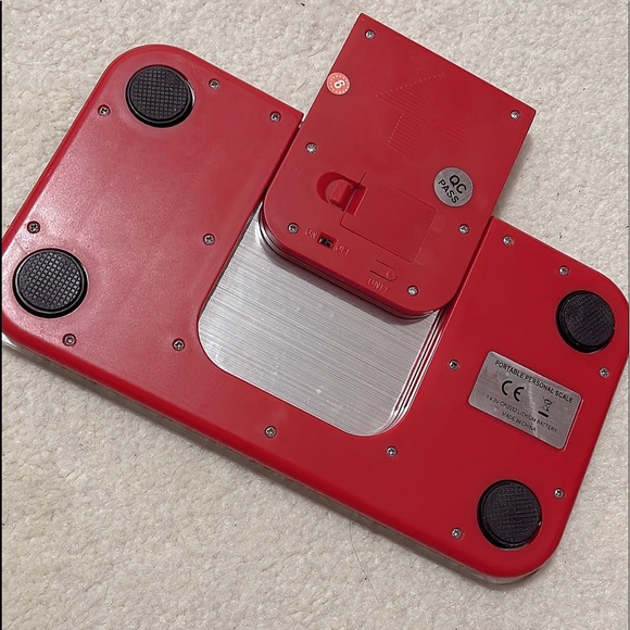 MINI HELLO KITTY BODY SCALE - Picture 2 of 4